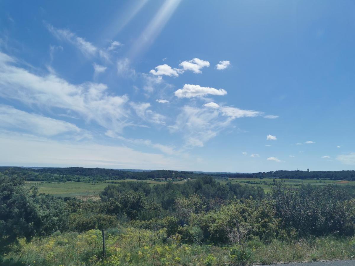 Camping Les Lodges Du Lagon Calvisson Esterno foto
