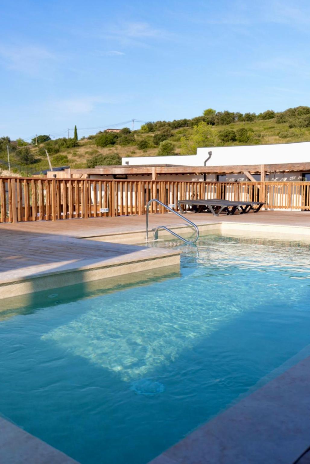 Camping Les Lodges Du Lagon Calvisson Esterno foto