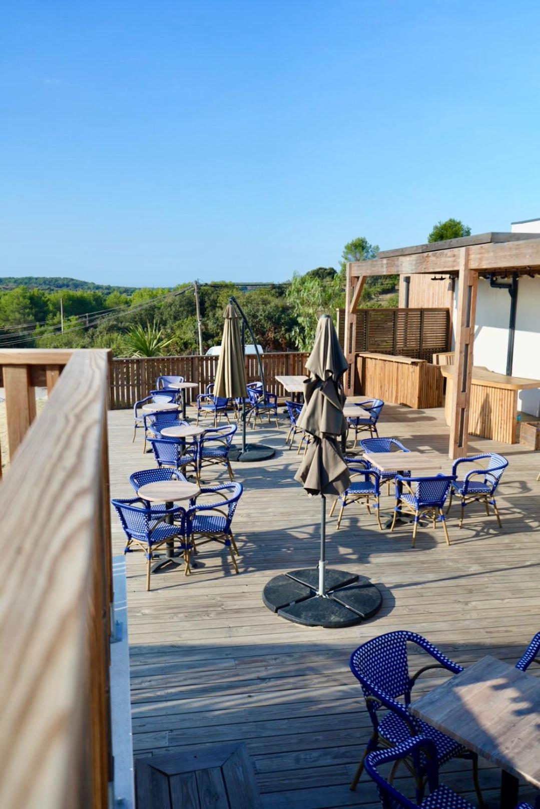 Camping Les Lodges Du Lagon Calvisson Esterno foto